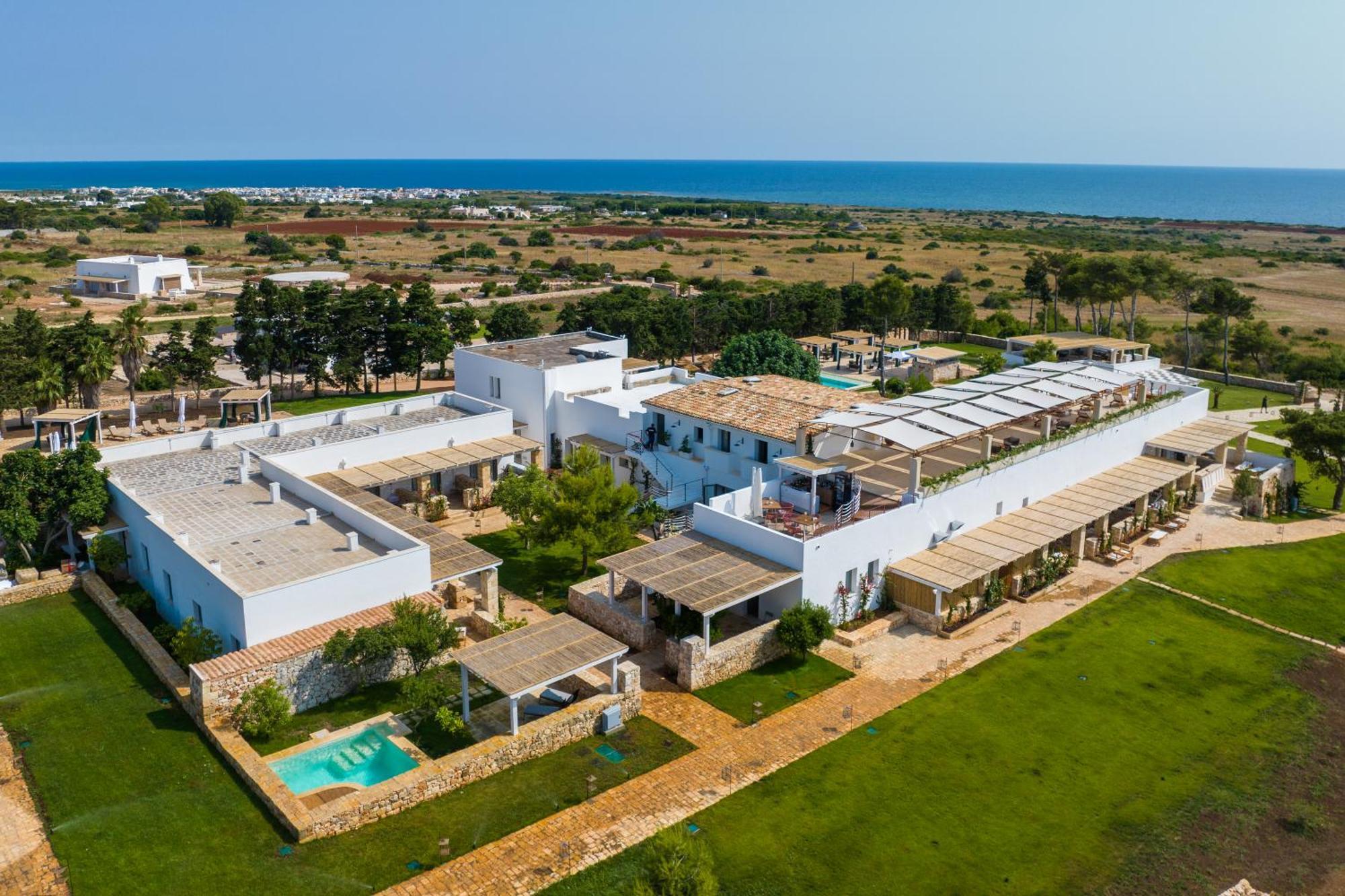 Hotel Masseria Baroni Di Montesardo Lido Marini Exterior foto